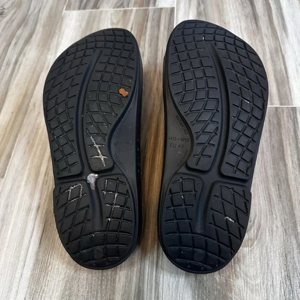 Oofos Ooahh Sandals Men's 13 Recovery Slip On Slide Black Travel‎ Comfort Summer